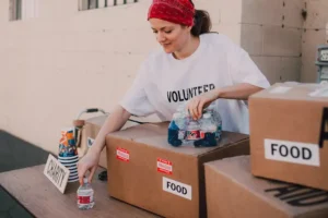 Boost Houston Food Distribution: Engage Locally